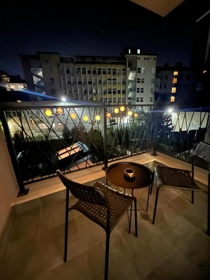 Apartemen Paris Luxury Centre 2bdr W Work Desk And Wifi Near Nevsky Cathedral Sofia